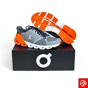 MENS ON CLOUD FLYER - SIZE 9.5